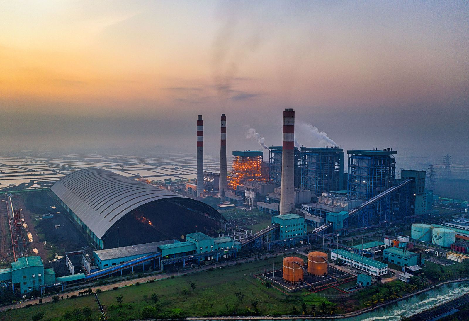Industrial plant and carbon emissions